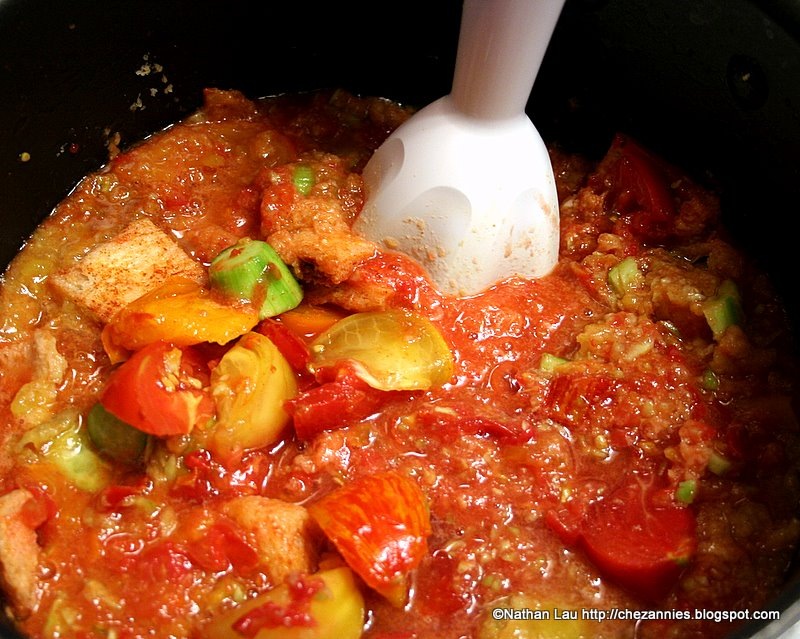 [heirloom tomato gazpacho buzzing[2].jpg]
